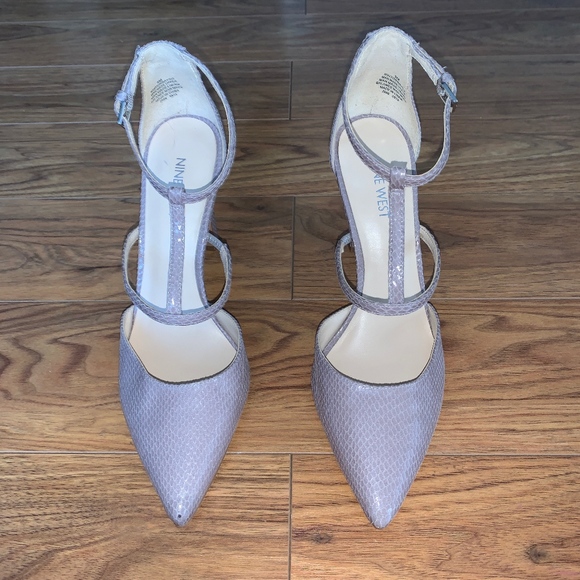 Nine West Shoes - Beautiful NINE WEST Grey Snakeskin Heels
